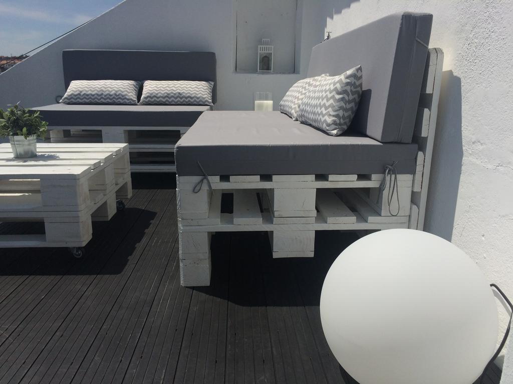 A Terrace On A Topfloor With A View Lisbon Exterior photo